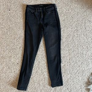 Banana Republic Black Skinny jeans with velvet detail on sides
